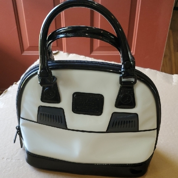 Star Wars Loungefly STORM TROOPER Black and White Mini Bag NWOT - Picture 4 of 14